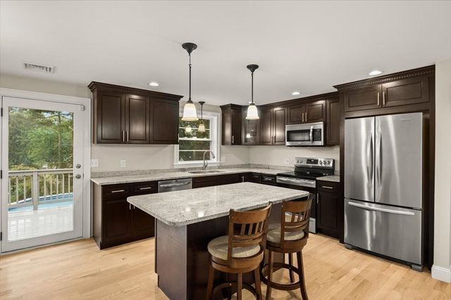 7 Barbara Road, Taunton, MA 02780
