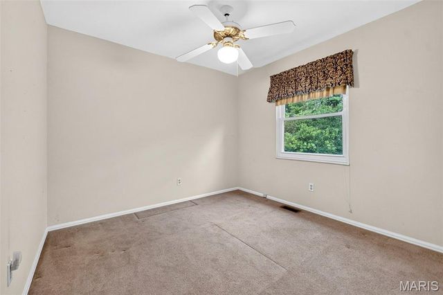 128 N Biddeford Court, St Charles, MO 63304