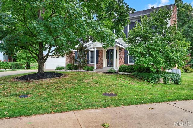 128 N Biddeford Court, St Charles, MO 63304