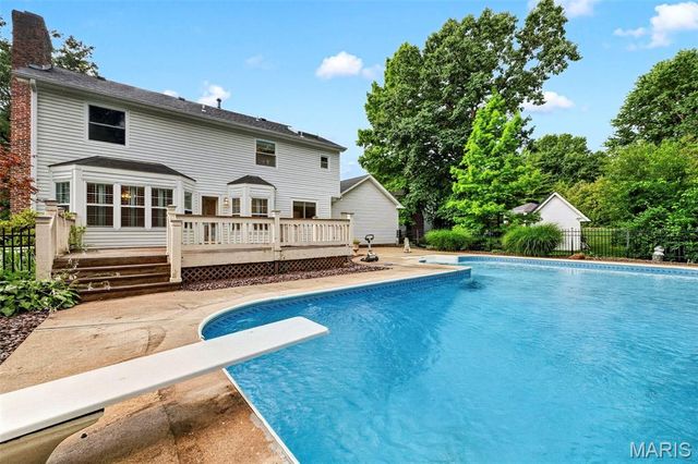 128 N Biddeford Court, St Charles, MO 63304