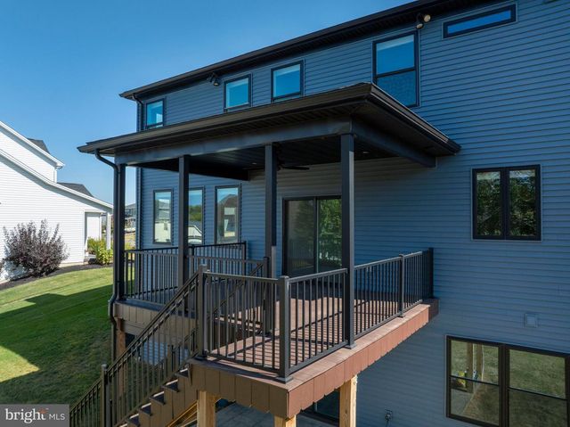 140 PEPPERBERRY LN, State College, PA 16801