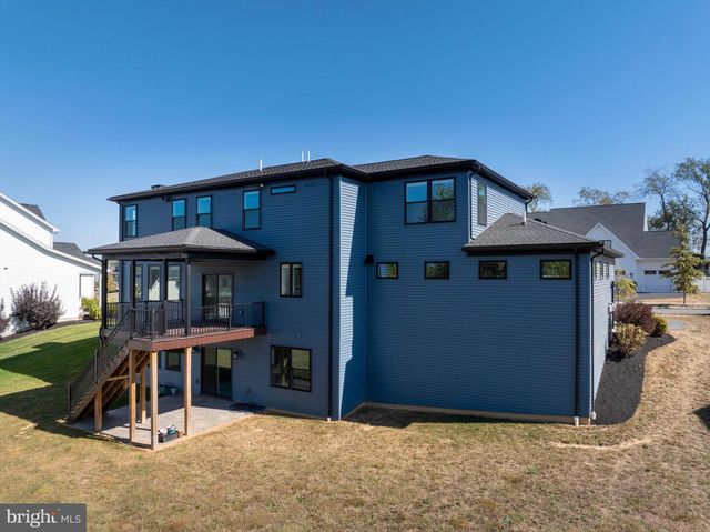 140 PEPPERBERRY LN, State College, PA 16801