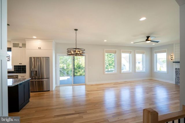 140 PEPPERBERRY LN, State College, PA 16801