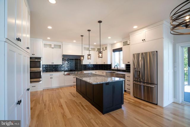 140 PEPPERBERRY LN, State College, PA 16801