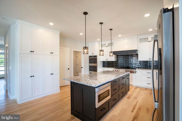 140 PEPPERBERRY LN, State College, PA 16801