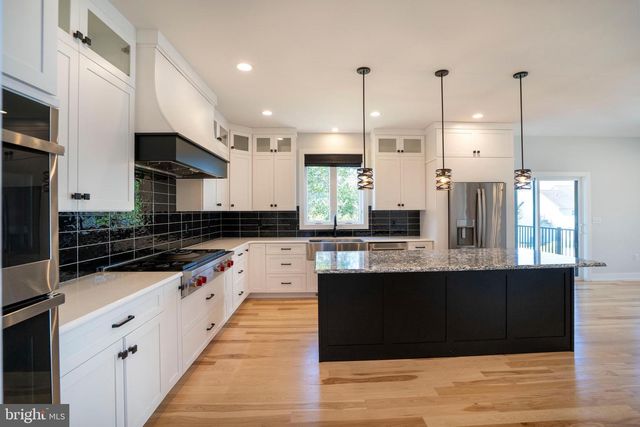 140 PEPPERBERRY LN, State College, PA 16801