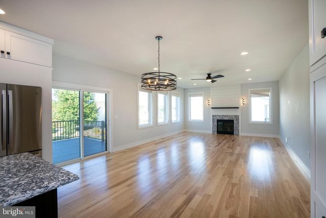 140 PEPPERBERRY LN, State College, PA 16801