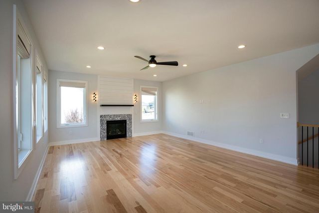 140 PEPPERBERRY LN, State College, PA 16801