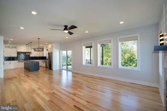 140 PEPPERBERRY LN, State College, PA 16801