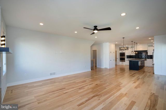 140 PEPPERBERRY LN, State College, PA 16801