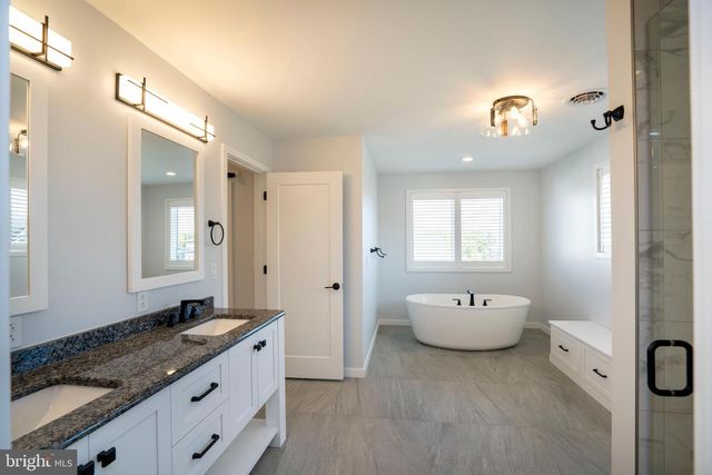 140 PEPPERBERRY LN, State College, PA 16801