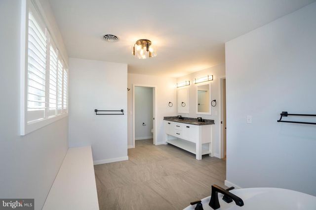 140 PEPPERBERRY LN, State College, PA 16801