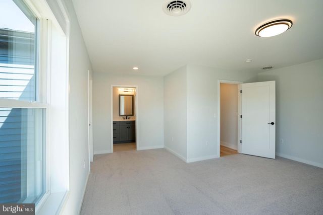 140 PEPPERBERRY LN, State College, PA 16801