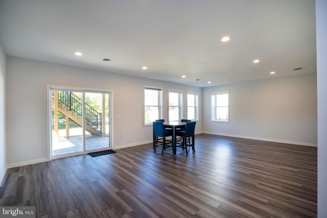 140 PEPPERBERRY LN, State College, PA 16801