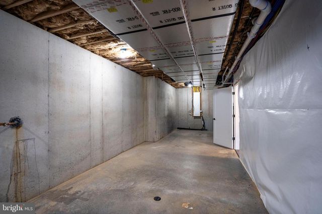 140 PEPPERBERRY LN, State College, PA 16801