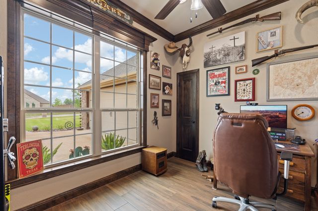 9709 Puma Trail, Godley, TX 76044
