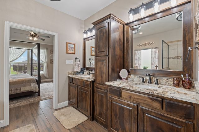 9709 Puma Trail, Godley, TX 76044