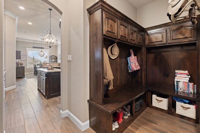 9709 Puma Trail, Godley, TX 76044