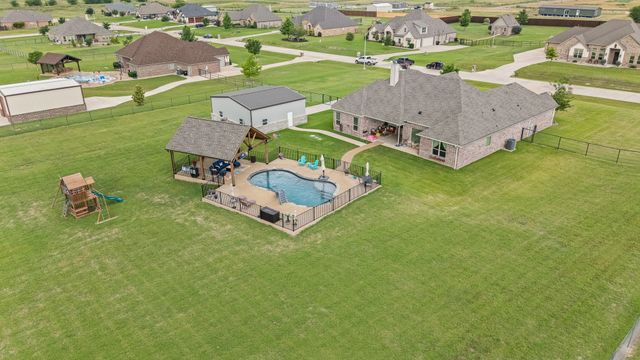 9709 Puma Trail, Godley, TX 76044