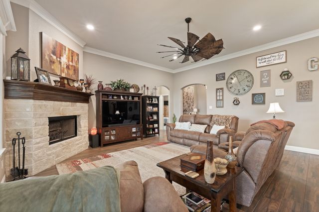 9709 Puma Trail, Godley, TX 76044