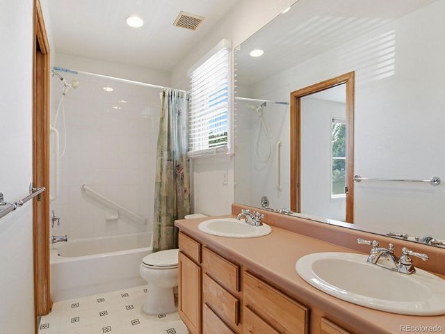 11349 E Louisiana Avenue, Aurora, CO 80012