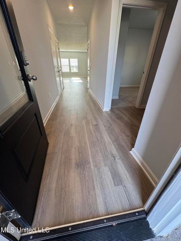 66 Spirit Dance Drive, Byhalia, MS 38611