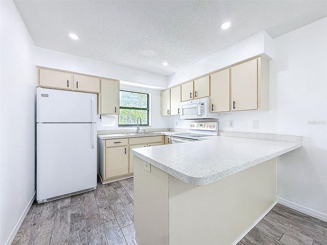 629 ALBRITTON AVENUE, Sarasota, FL 34232