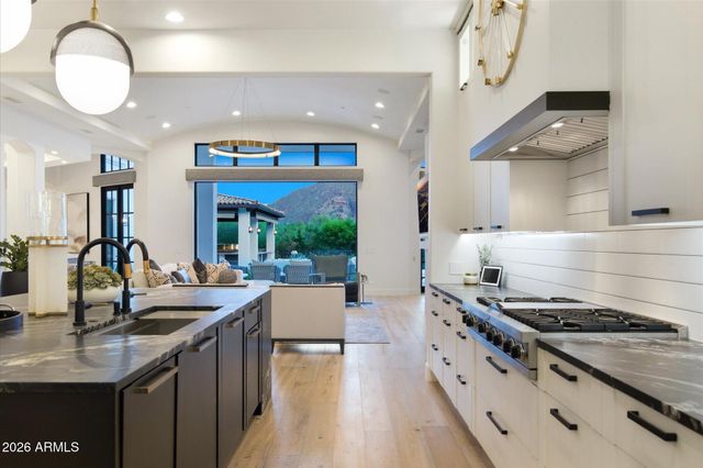 6650 N HILLSIDE Drive, Paradise Valley, AZ 85253