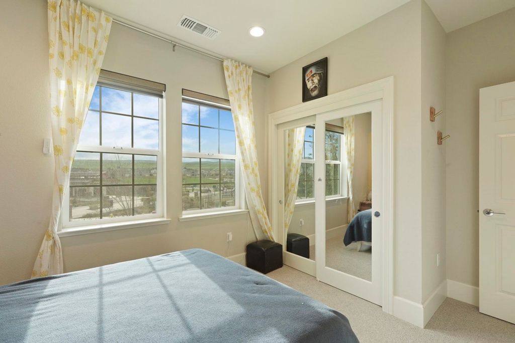 Image 23 of property listing at 2885 Ellis Town Dr, Tracy, CA 95377