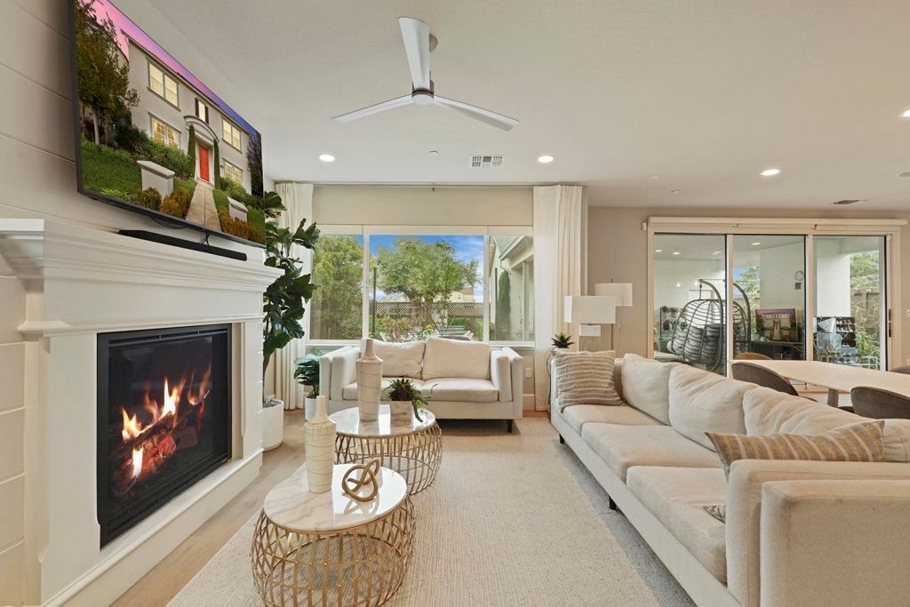 Image 3 of property listing at 2885 Ellis Town Dr, Tracy, CA 95377