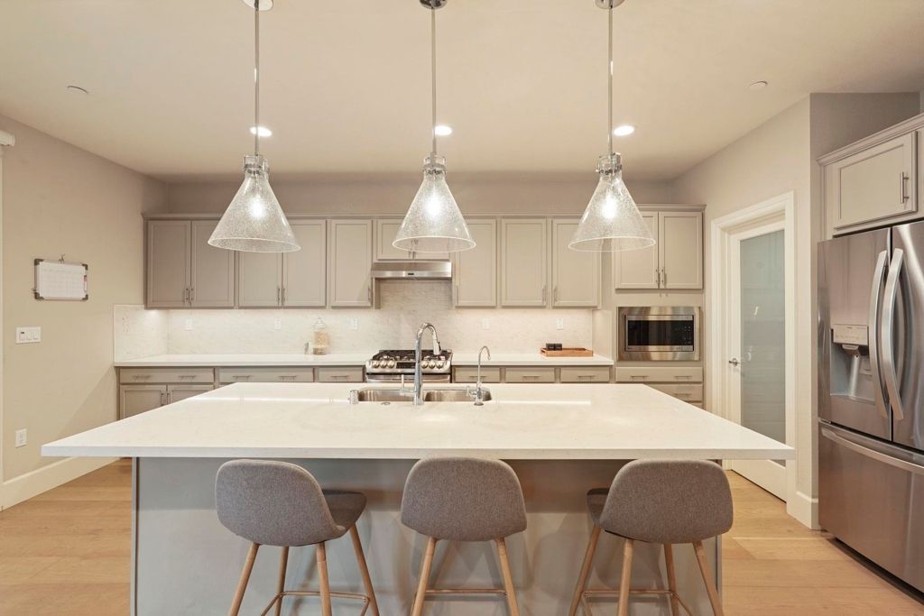 Image 8 of property listing at 2885 Ellis Town Dr, Tracy, CA 95377