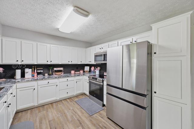 582 Hutchison Road, Paris, KY 40361