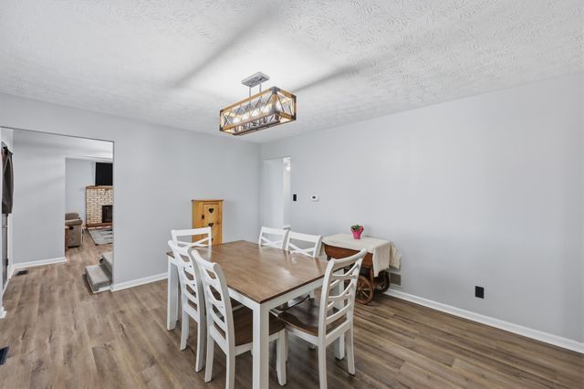 582 Hutchison Road, Paris, KY 40361