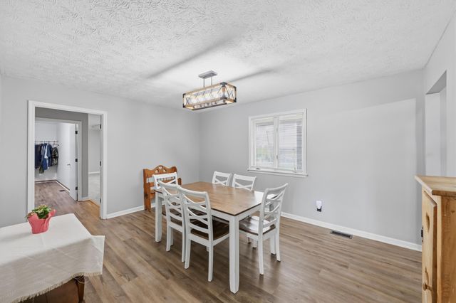 582 Hutchison Road, Paris, KY 40361