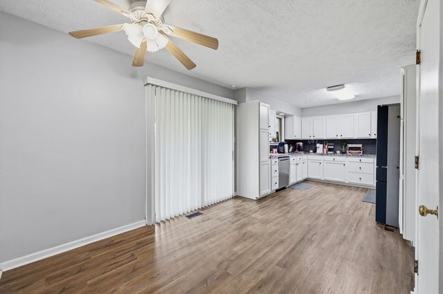 582 Hutchison Road, Paris, KY 40361