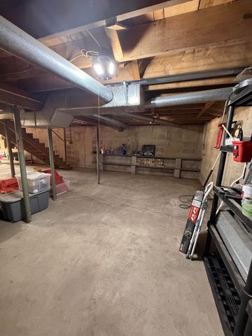 582 Hutchison Road, Paris, KY 40361