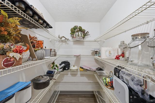 582 Hutchison Road, Paris, KY 40361