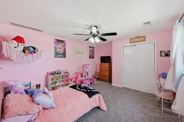 582 Hutchison Road, Paris, KY 40361