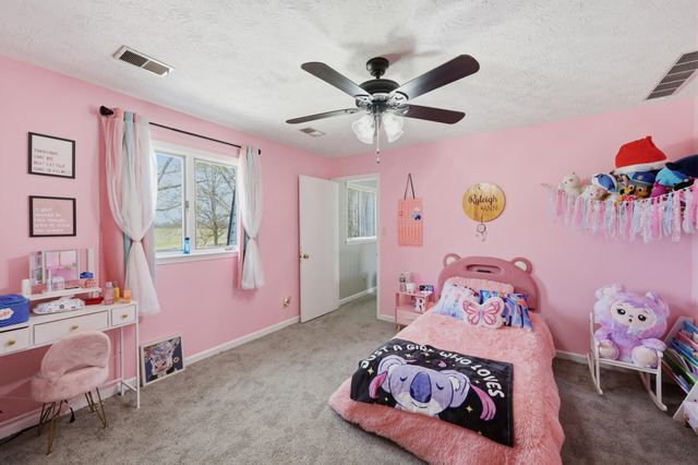 582 Hutchison Road, Paris, KY 40361