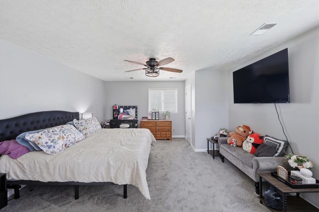 582 Hutchison Road, Paris, KY 40361