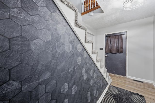 582 Hutchison Road, Paris, KY 40361