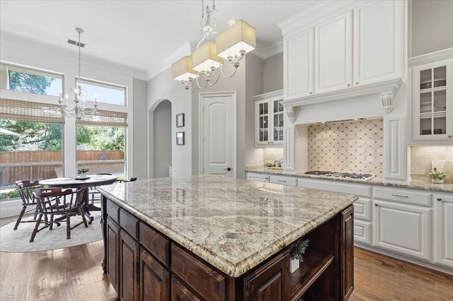 412 Nora Lane, Argyle, TX 76226