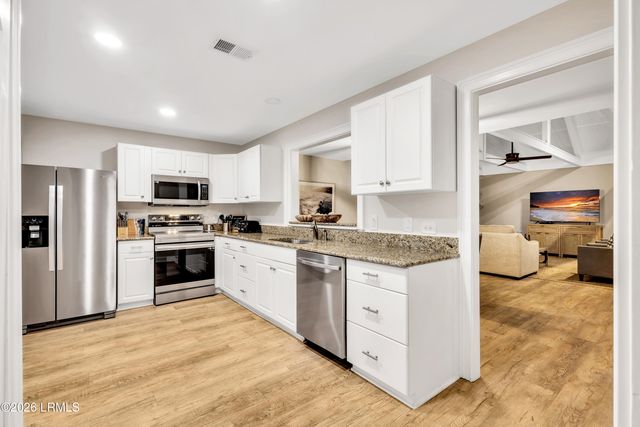 45 Queens Folly Rd Apt 592, Hilton Head Island, SC 29928