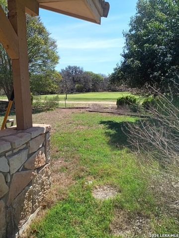 747 Oakland Hills, Kerrville, TX 78028