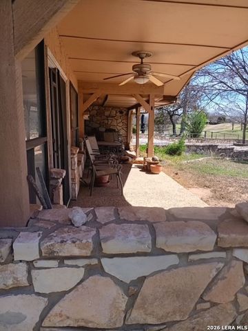 747 Oakland Hills, Kerrville, TX 78028