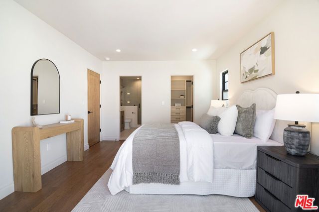 6417 Lindenhurst Avenue, Los Angeles, CA 90048