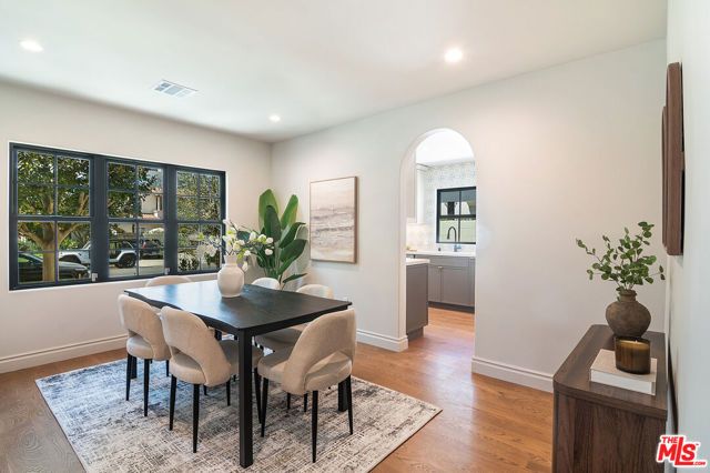6417 Lindenhurst Avenue, Los Angeles, CA 90048