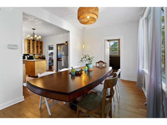 427 N SKIDMORE St, Portland, OR 97217