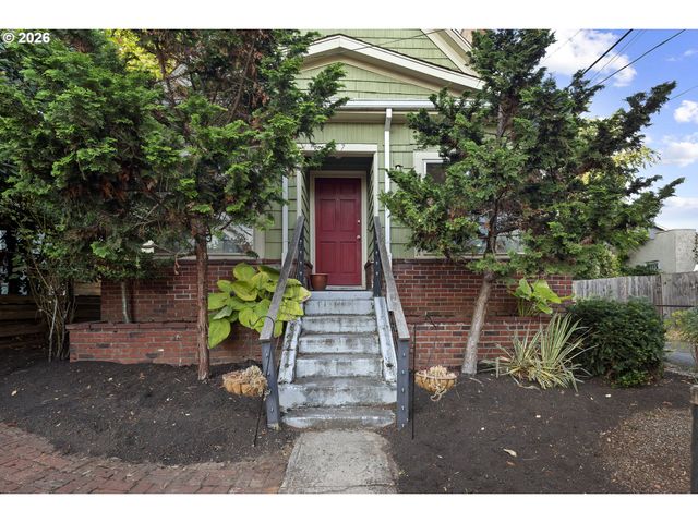 427 N SKIDMORE St, Portland, OR 97217