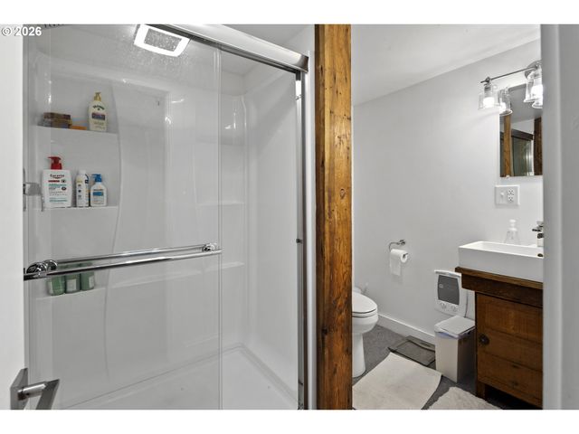 427 N SKIDMORE St, Portland, OR 97217